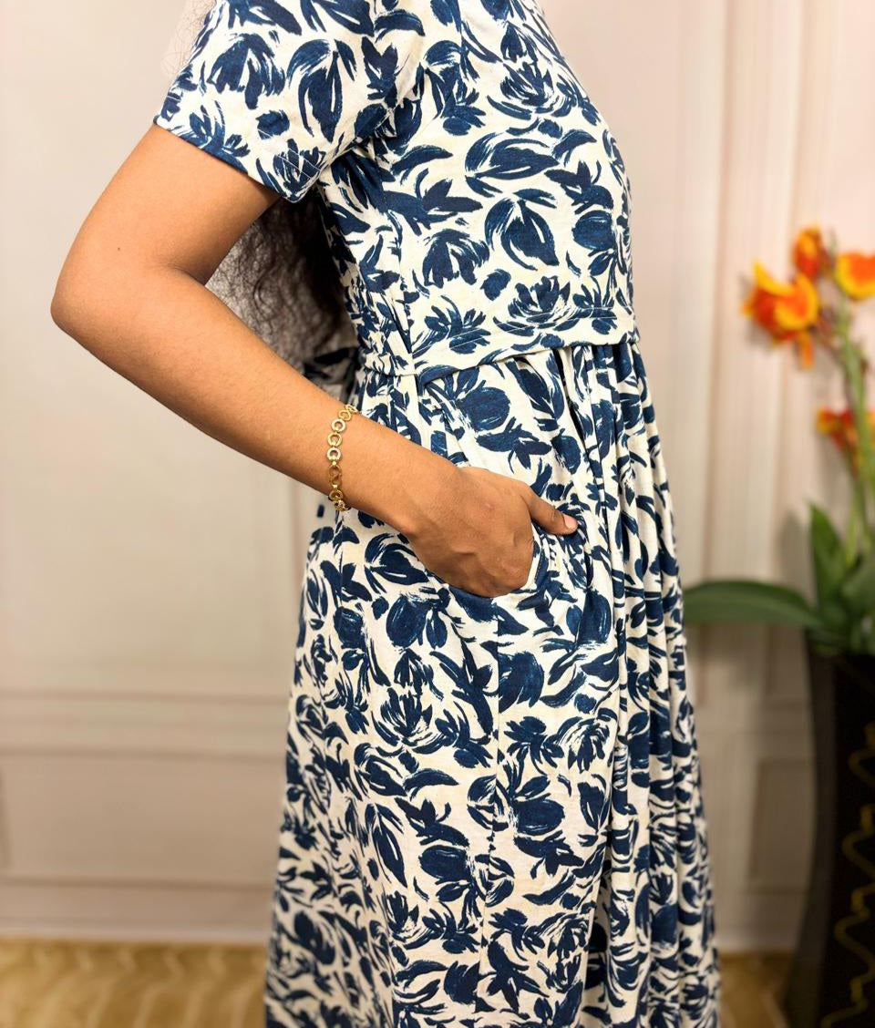 Blue floral zipless feeding maternity wear side pocket view